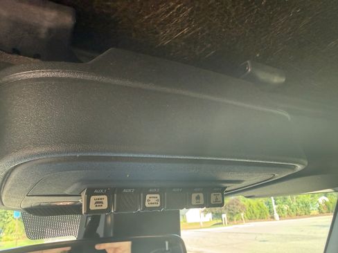 Used 2021 Ford Bronco Outer Banks w/ Sasquatch Package AWD/4WD image 12
