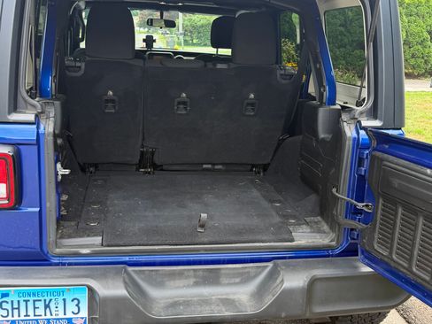 Used 2019 Jeep Wrangler Unlimited Sport AWD/4WD image 6