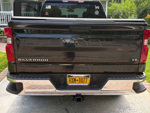 Used 2024 Chevrolet Silverado 1500 LT w/ Protection Package AWD/4WD image 4
