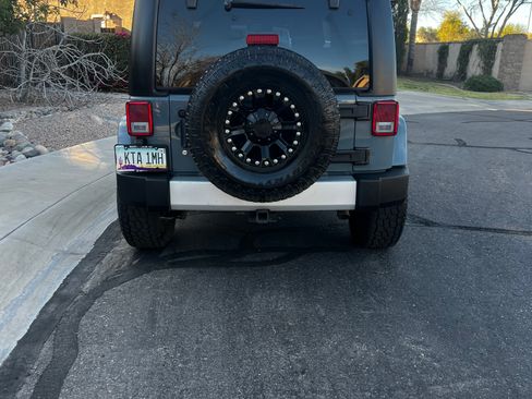 Used 2014 Jeep Wrangler Sahara image 5