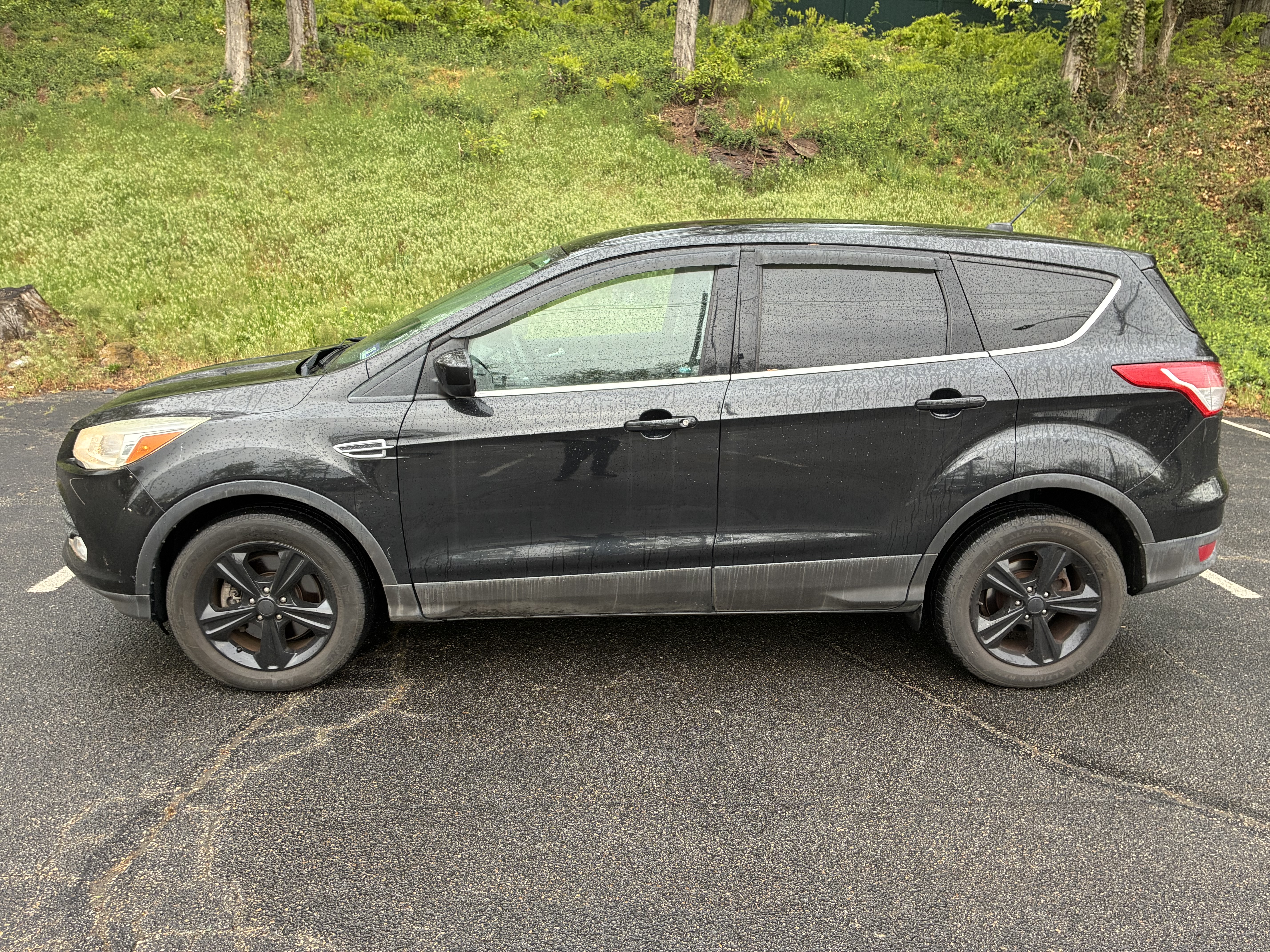 Used 2015 Ford Escape SE AWD/4WD image 2
