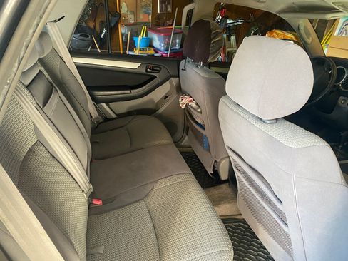 Used 2005 Toyota 4Runner Sport RWD image 5