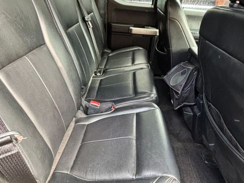 Used 2019 Ford F150 Lariat image 17