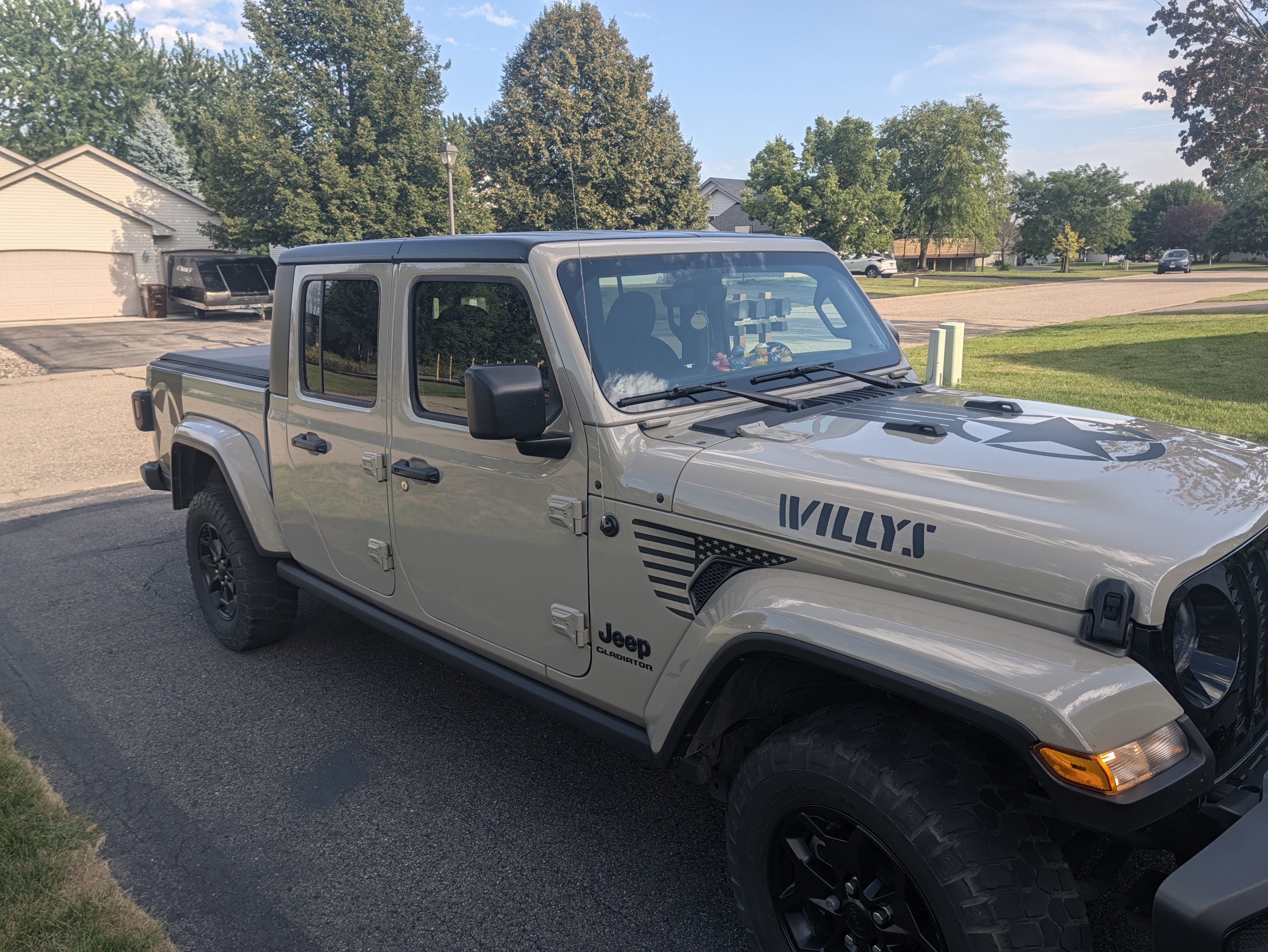 Used 2022 Jeep Gladiator Sport AWD/4WD image 8