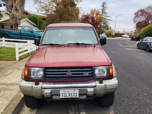 Used 1996 Mitsubishi Montero SR image 4