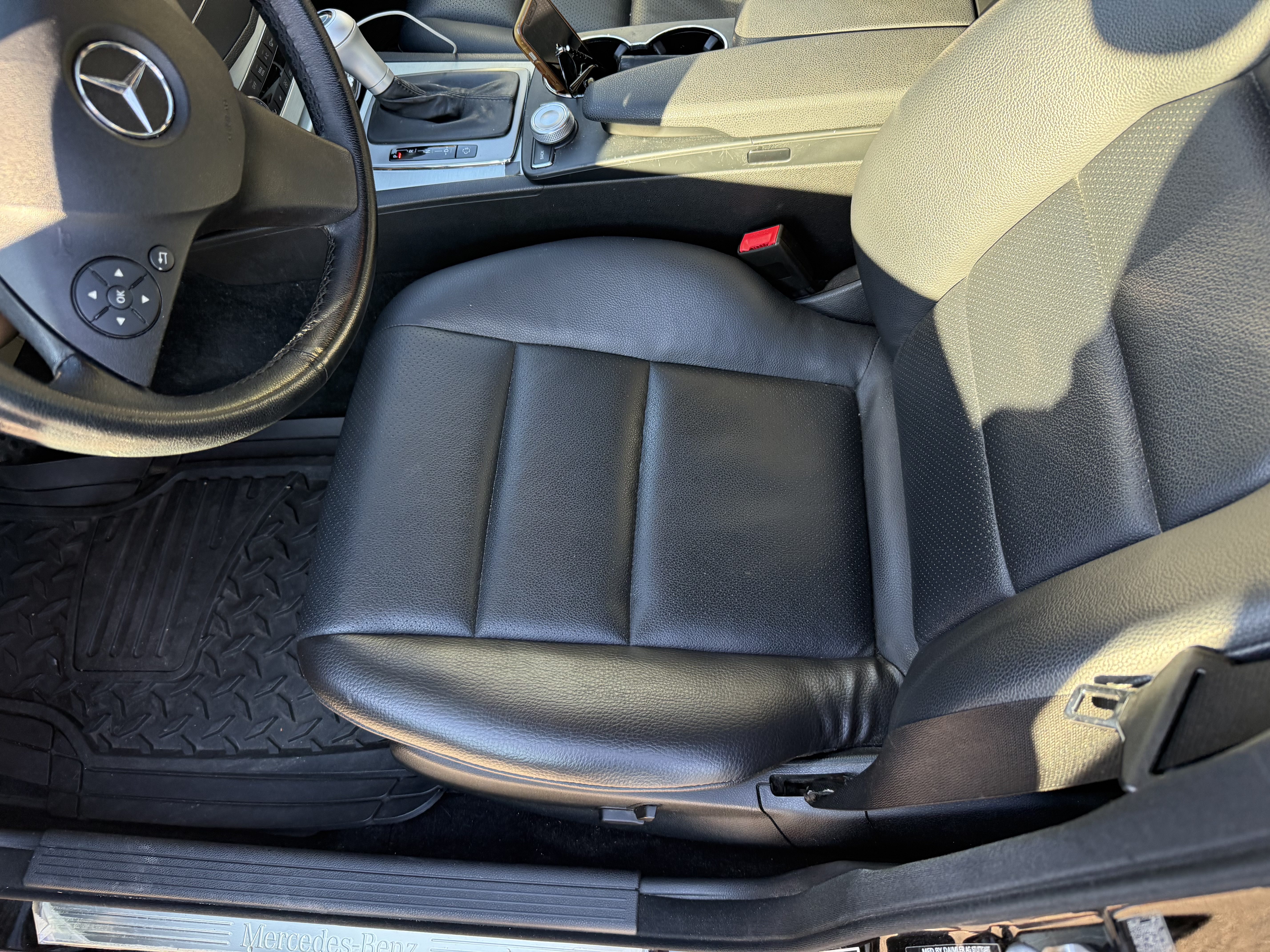Used 2008 Mercedes-Benz C 300 Sedan image 10