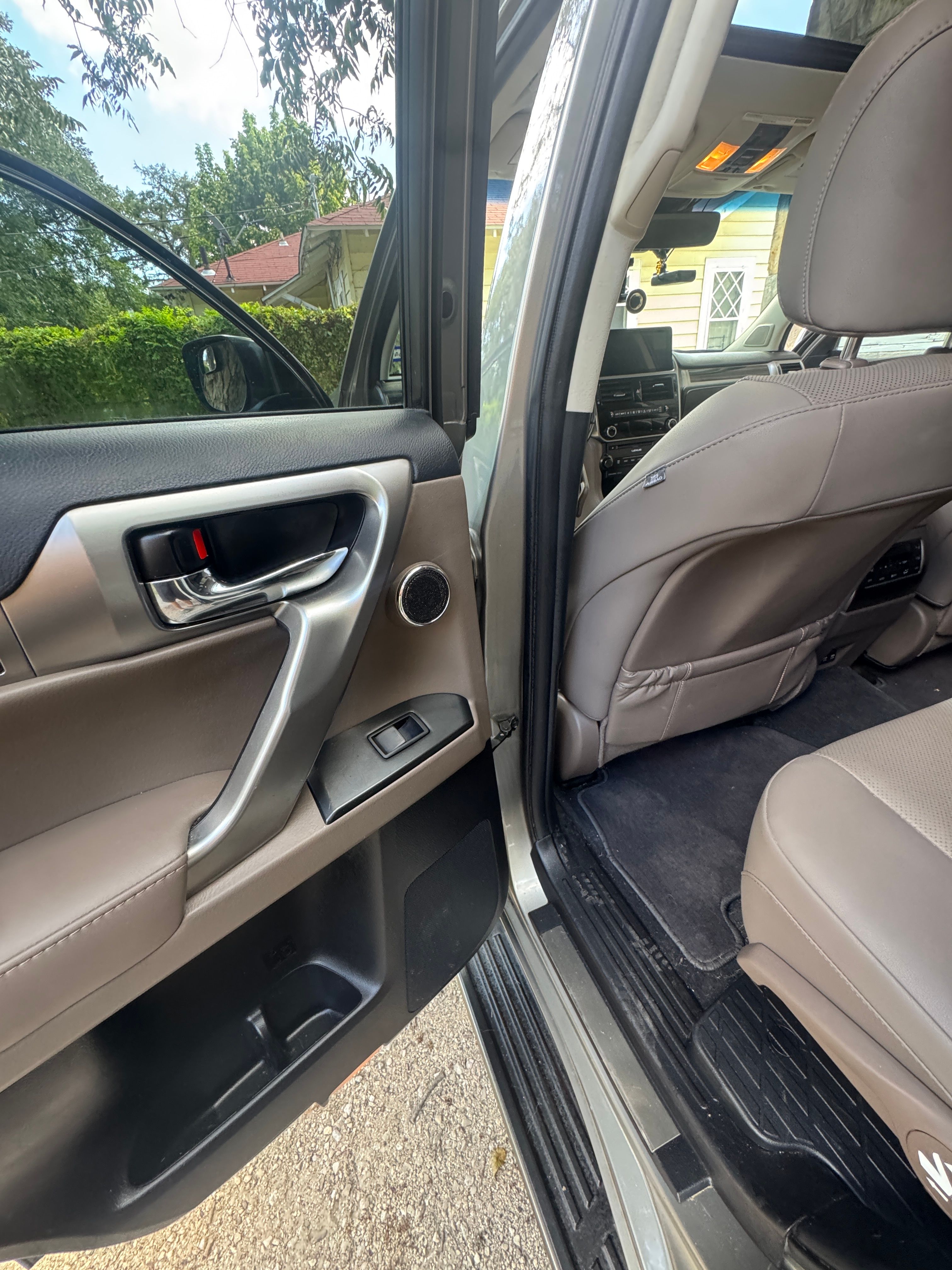Used 2022 Lexus GX 460 Premium AWD/4WD image 25