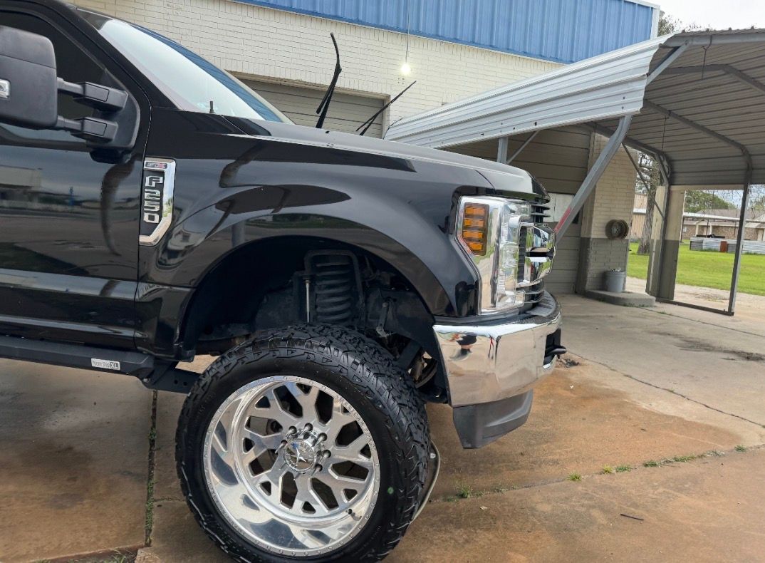 Used 2019 Ford F250 XL w/ STX Appearance Package AWD/4WD image 6