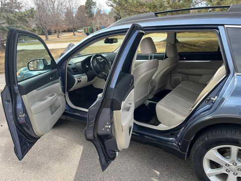 Used 2014 Subaru Outback 2.5i Premium image 11