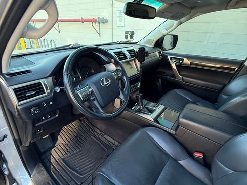 Used 2015 Lexus GX 460 image 13