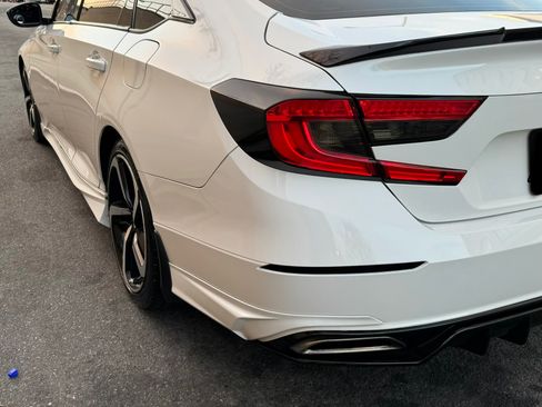 Used 2018 Honda Accord Sport image 5