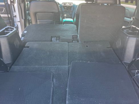 Used 2016 Ford Explorer XLT w/ Equipment Group 202A AWD/4WD image 13