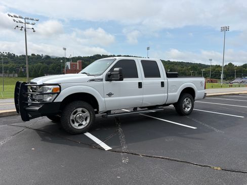 Used 2016 Ford F250 XLT AWD/4WD image 13