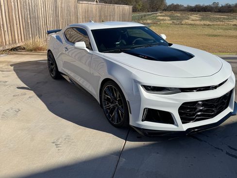 Used 2021 Chevrolet Camaro ZL1 image 5
