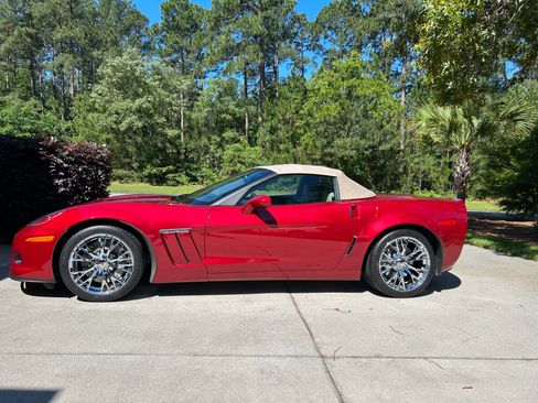 Used 2013 Chevrolet Corvette Grand Sport w/ 3LT Preferred Equipment Group image 16