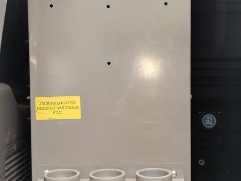 Used 2019 Ford Transit Connect XLT image 24