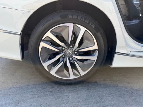 Used 2020 Honda Accord Touring image 28