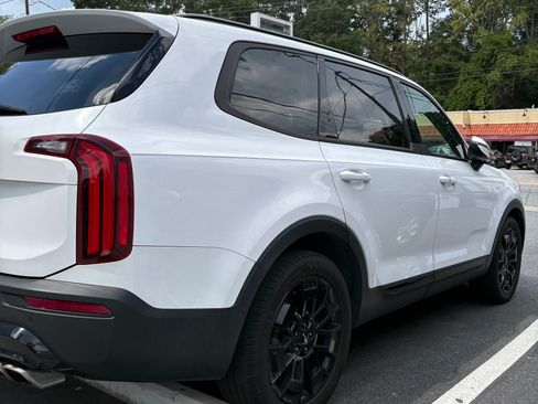 Used 2022 Kia Telluride EX w/ EX Premium Package AWD/4WD image 5