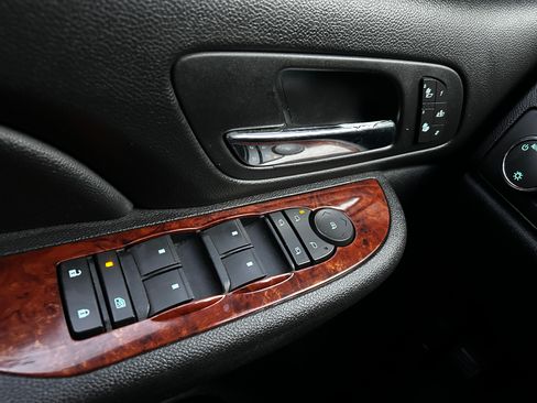 Used 2009 Chevrolet Silverado 1500 LTZ w/ Safety Package image 17