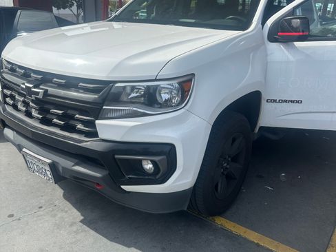 Used 2022 Chevrolet Colorado LT w/ Redline Special Edition image 5