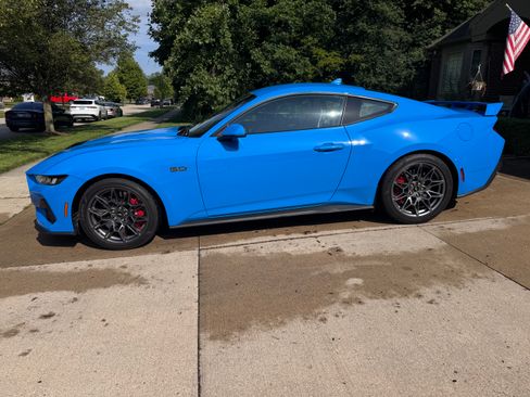 Used 2024 Ford Mustang GT Premium w/ GT Performance Package image 1