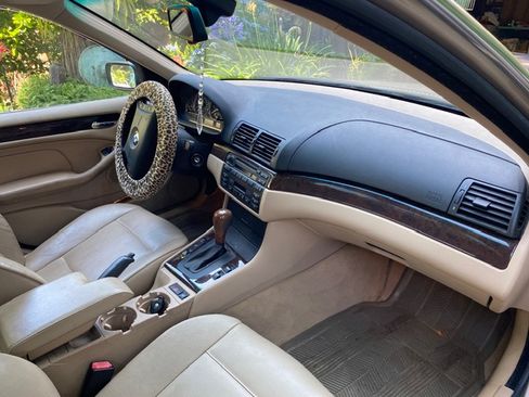 Used 2001 BMW 330i Sedan image 8
