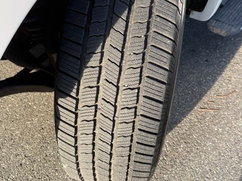 Used 2016 Ford F150 Platinum w/ Equipment Group 701A Luxury image 16