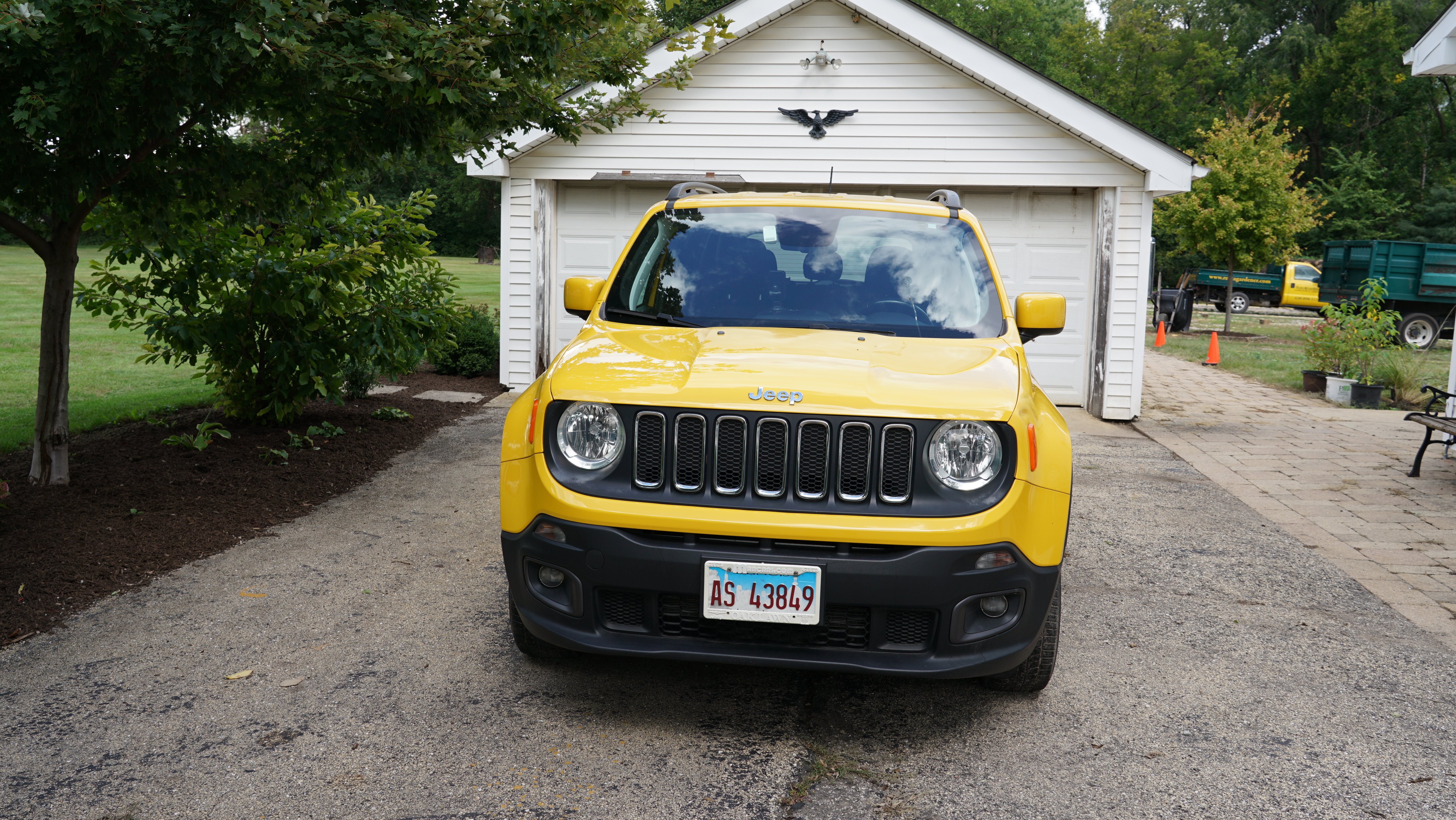 Used 2018 Jeep Renegade Latitude w/ Cold Weather Group AWD/4WD image 2