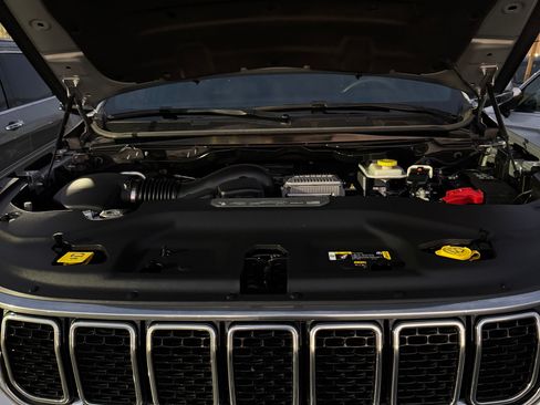 Used 2022 Jeep Wagoneer Series I image 9