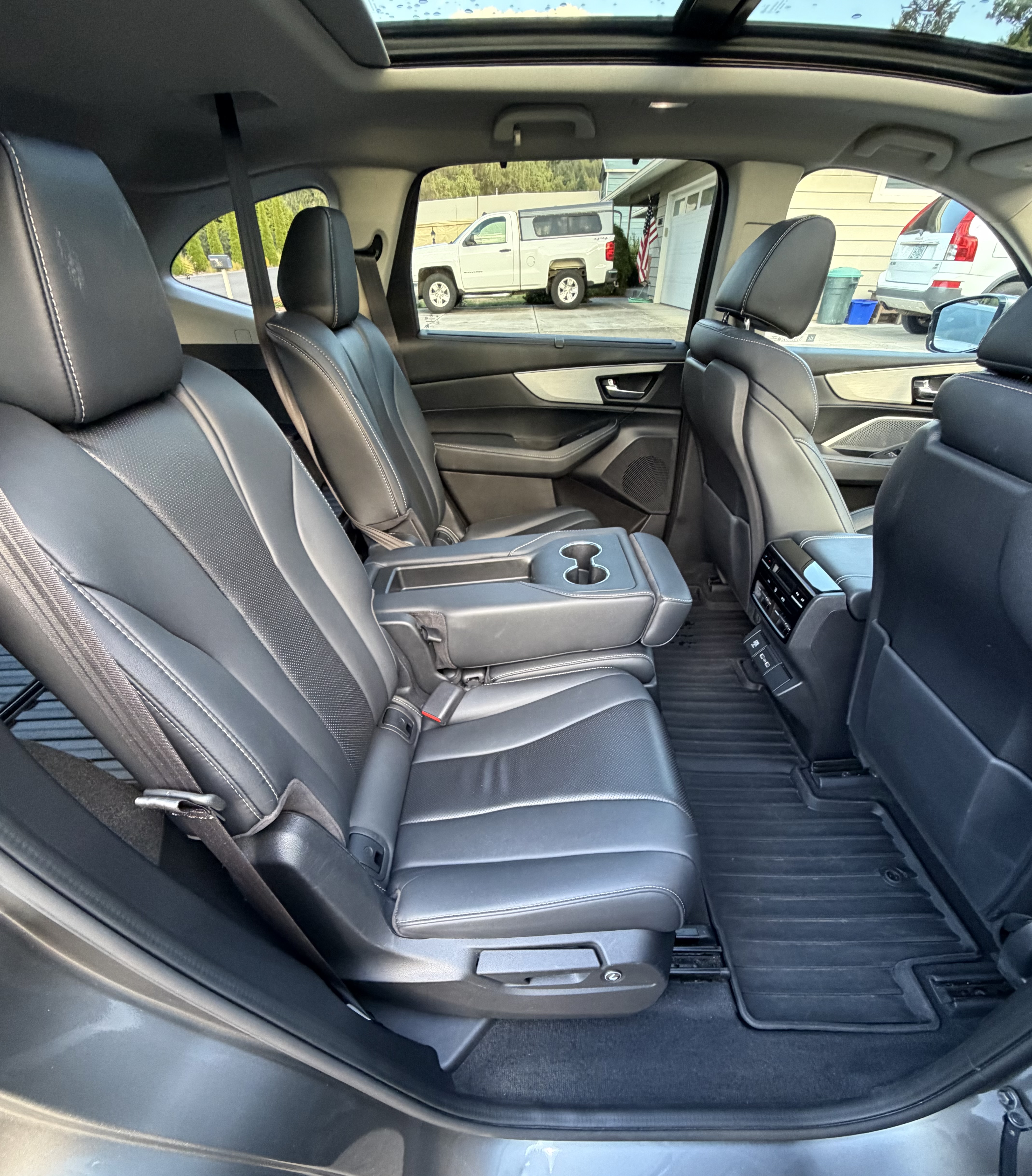 Used 2023 Acura MDX w/ Technology Package AWD/4WD image 4