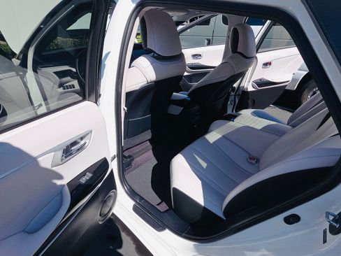 Used 2019 Toyota Mirai image 15