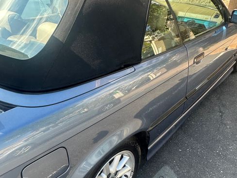 Used 1999 BMW 328i Convertible image 11