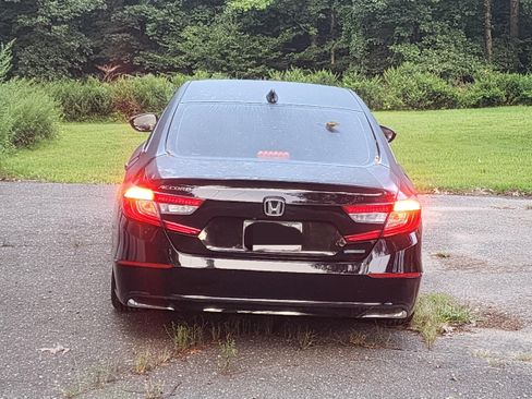 Used 2020 Honda Accord EX image 2