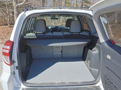 Used 2011 Toyota RAV4 4WD w/ Base L4 Extra Value Pkg image 8