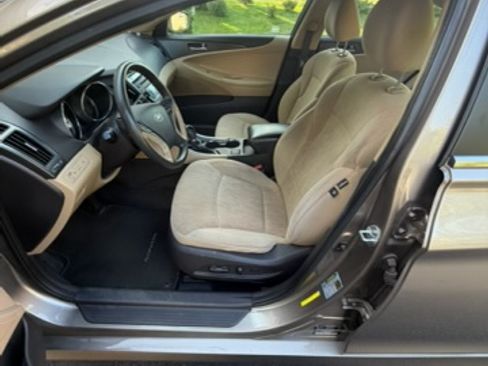 Used 2014 Hyundai Sonata GLS w/ Popular Equipment Group 2 FWD image 11
