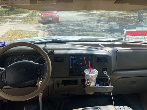 Used 2004 Ford F250 XL image 8