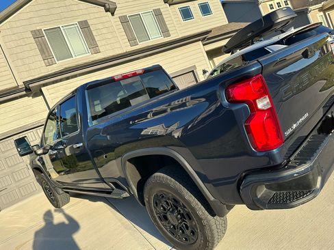 Used 2022 Chevrolet Silverado 3500 High Country image 8