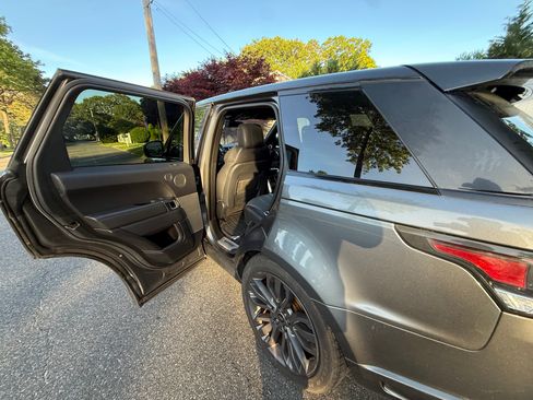 Used 2016 Land Rover Range Rover Sport HST AWD/4WD image 8