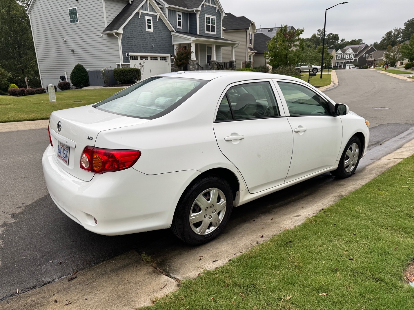 Used 2009 Toyota Corolla LE w/ All Weather Guard Pkg FWD image 5
