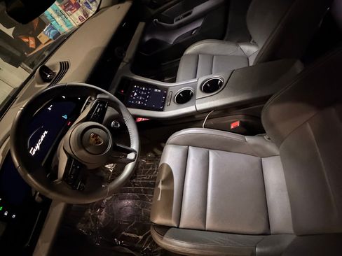 Used 2020 Porsche Taycan 4S w/ Premium Package image 2