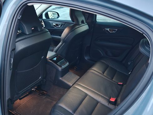 Used 2023 Volvo S60 T8 Plus image 18