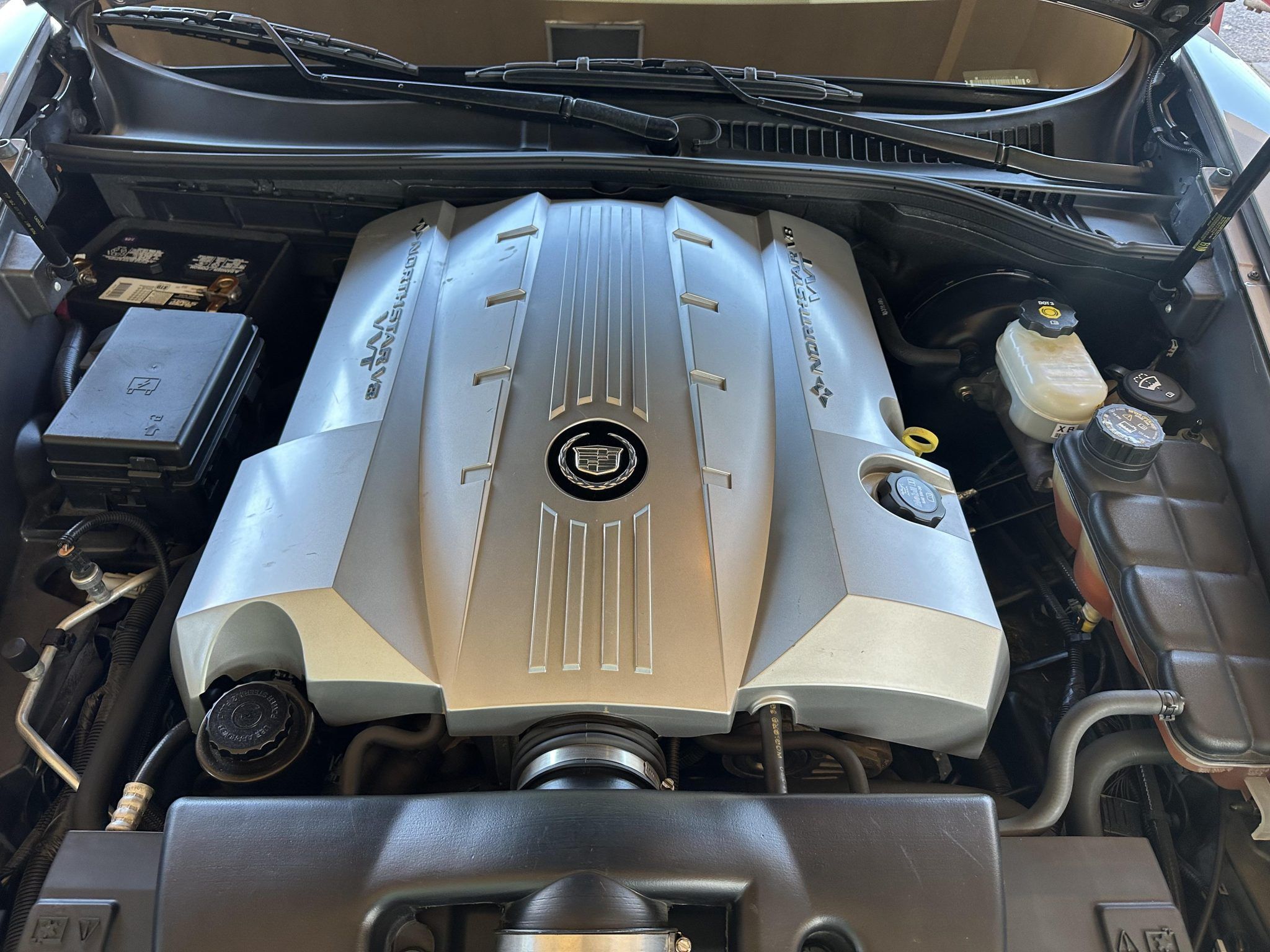 Used 2005 Cadillac XLR RWD image 23
