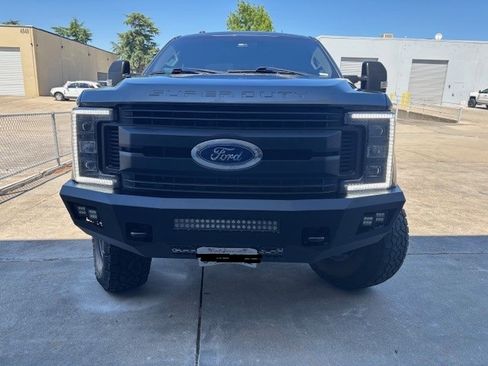 Used 2019 Ford F250 XLT w/ XLT Value Package image 5
