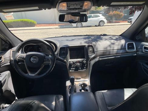 Used 2016 Jeep Grand Cherokee Limited RWD image 6