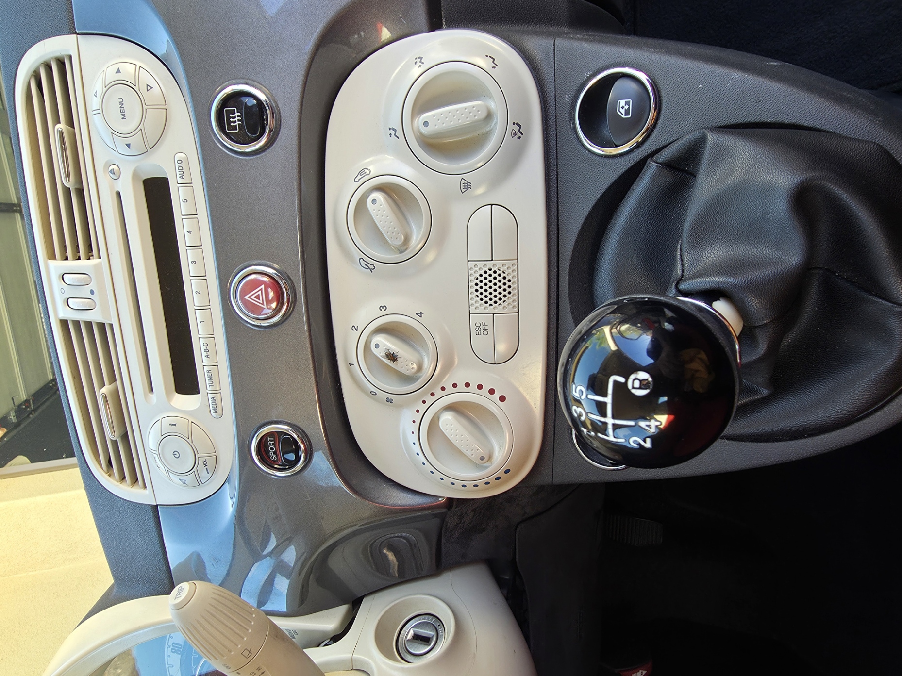 Used 2012 FIAT 500 Pop FWD image 11