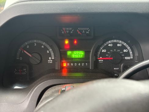 Used 2019 Ford E-450 and Econoline 450 Super Duty w/ Shuttle Bus Prep Package image 9