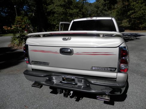 Used 2004 Chevrolet Silverado 1500 LT w/ Light Duty Power Package image 10