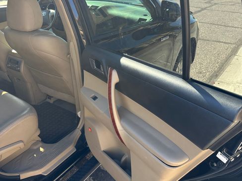Used 2009 Toyota Highlander Limited image 24