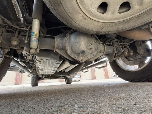 Used 2018 Chevrolet Silverado 2500 LT w/ LT Convenience Package image 29