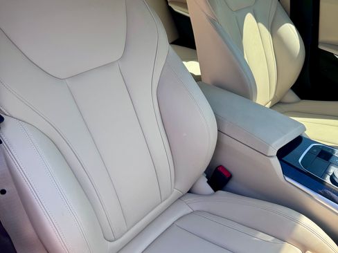 Used 2019 BMW 330i Sedan w/ Convenience Package RWD image 6